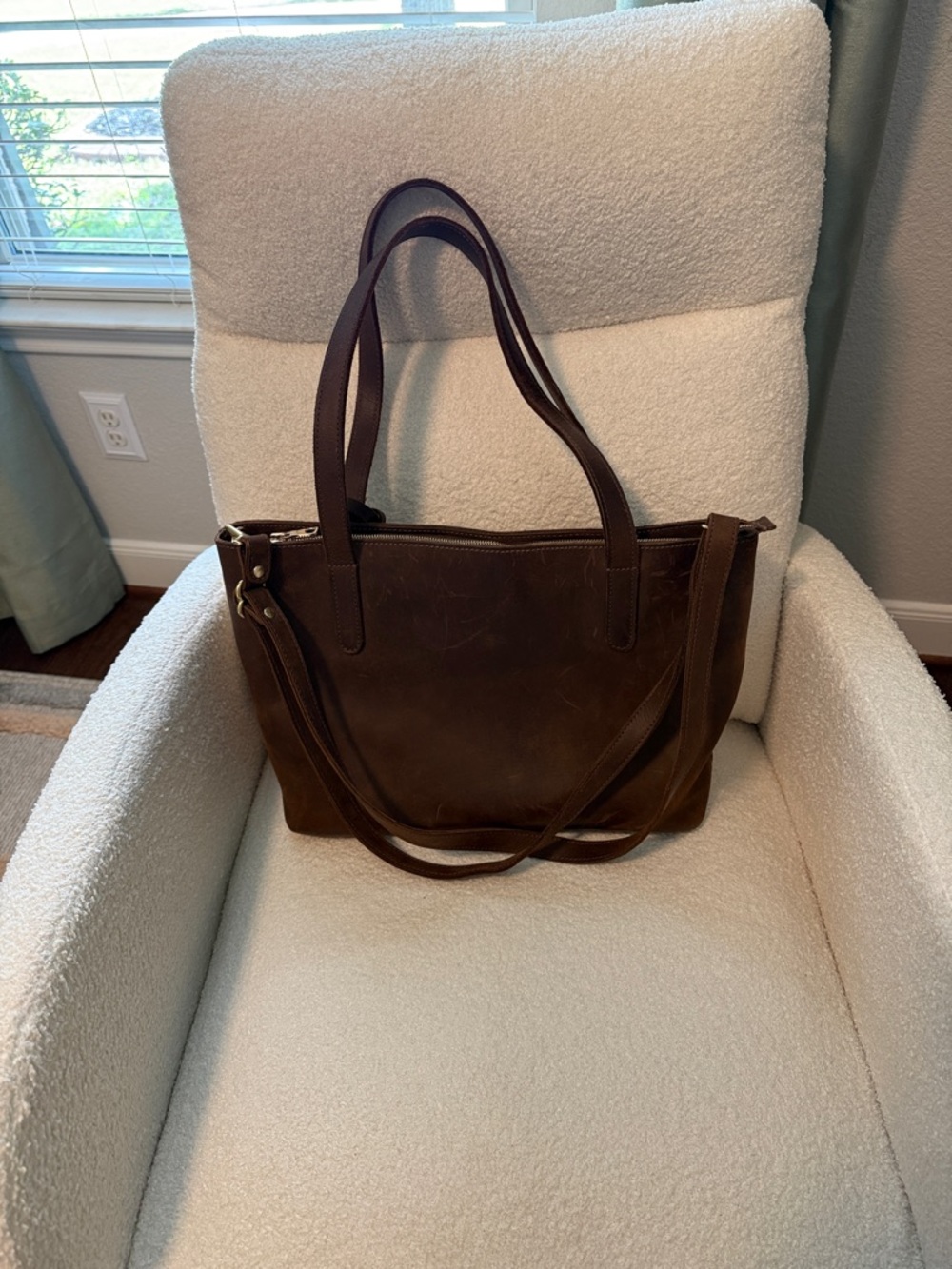 Parker Clay Women's Brown Leather Tote with Tassel Accent - Picture 6 of 8